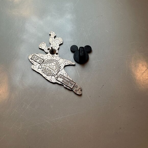 Disney Toy Story Army Men Trading Pin Zoetrope Mystery Sare Parachute Badge - Picture 4 of 6